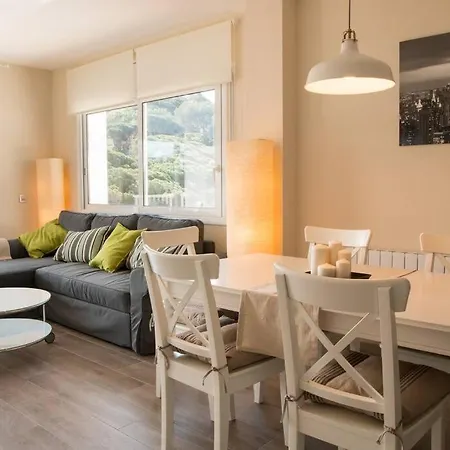 Apartamento Seahomes Vacations - Seafront Fenals With Pkg