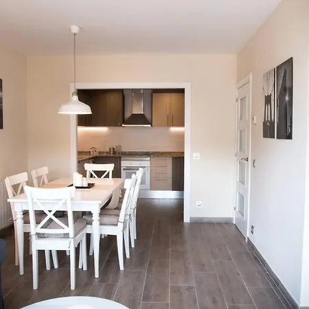 Seahomes Vacations - Seafront Fenals With Pkg Apartment Lloret de Mar