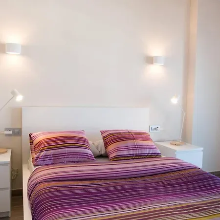 Seahomes Vacations - Seafront Fenals With Pkg Apartment