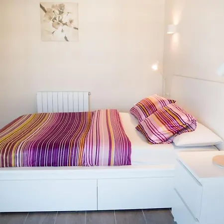 Seahomes Vacations - Seafront Fenals With Pkg Apartment *