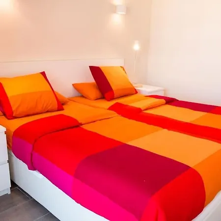 Seahomes Vacations - Seafront Fenals With Pkg *