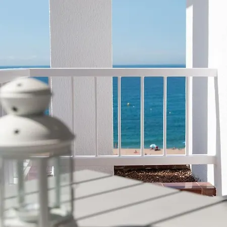 Seahomes Vacations - Seafront Fenals With Pkg Appartamento Lloret de Mar